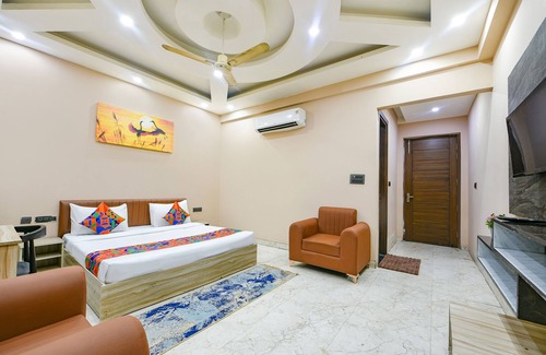 Sector 27 Hotel | Fabhotel Vibe