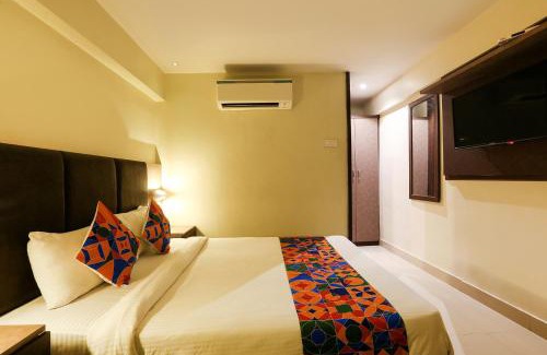 Sakinaka Hotel | FabHotel West inn - Nr Mumbai International Airport