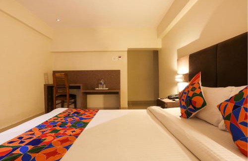 Sakinaka Hotel | FabHotel West inn - Nr Mumbai International Airport