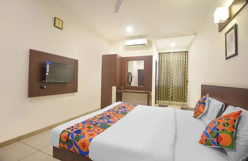 Uttukuli Hotel | FabHotel White Clouds
