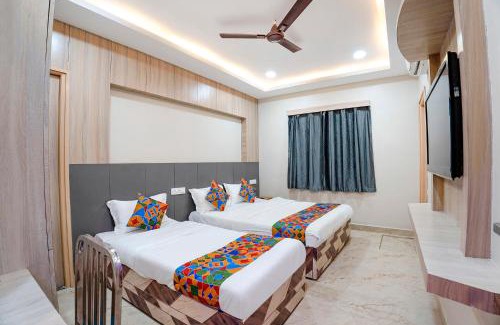 Ramapuram Hotel | FabHotel Wooden Park - Nr DLF IT Park, Ramapuram