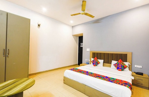 Sector 40 Hotel | Fabhotel X Green Tree