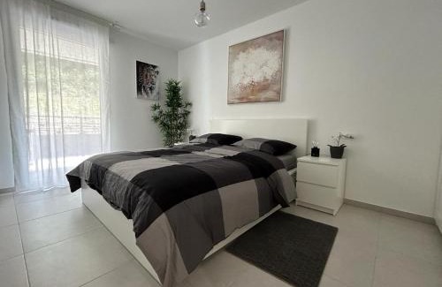 Saint Antoine Apartment | Fabron Hills