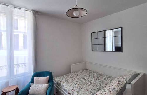 La Charite-sur-Loire Apartment | Fabulous 1-bedroom studio in La Charité-sur-Loire