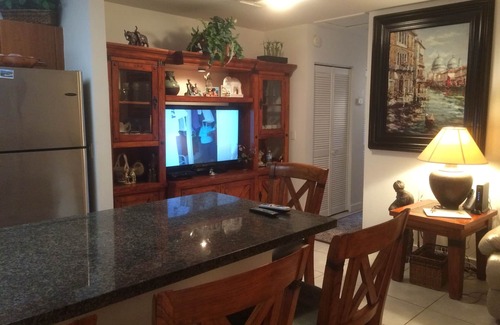 Pompano Beach Condo | FABULOUS 1BR/1BTH CONDO - 1/2 BLOCK TO BEACH