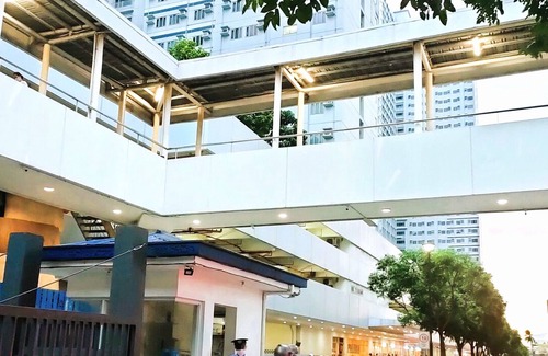 Santo Cristo Condo | Fabulous 1BR Condo with Balcony WiFi Shopping District Quezon City