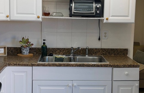 Lake Worth Corridor House | Fabulous 2-bedroom , relaxing and Cony house with AC in Greenacres