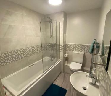 West Pilton Apartment | Fabulous 3 Bedroom Flat