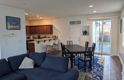 Eastside House | Fabulous 3-bedroom house with WiFi in Tacoma
