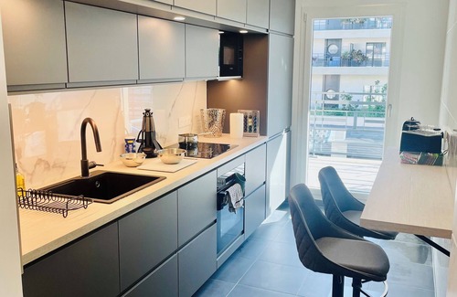 Saint-Ouen Apartment | Fabulous 3BR Apt at the doors of Paris, view on Sacre Coeur, parking, WiFi A/C