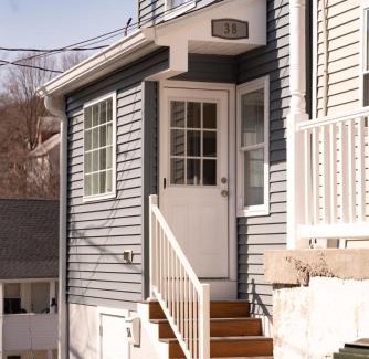 Highland Falls House | Fabulous 3bdrm Home With Parking