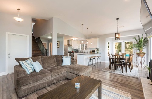Lodge Hill House | Fabulous 4 Bed/3 Bath Rental on Lodge Hill! Updated, Charming & Pet-Friendly!