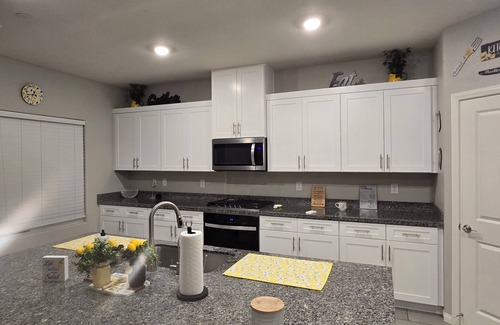 Pittmann House | Fabulous 4-bedroom house with AC in Henderson