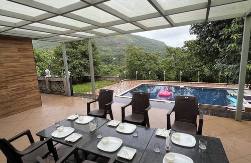 Sakri Villa | Fabulous 4-bedroom villa with PRIVATE POOL Dhamandhar, Pawna