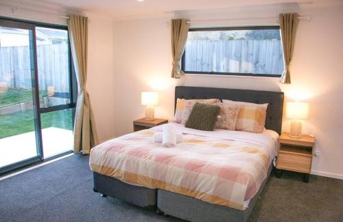 Pukehangi House | Fabulous 4 Bedrooms House in Rotorua