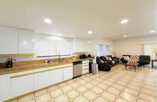 Del Mar Heights House | Fabulous 6-bedroom house in Del Mar with Ocean View!