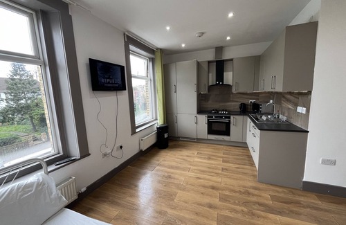 Anerley Apartment | Fabulous apartment. 20 min from London bridge. 5 min Crystal palace