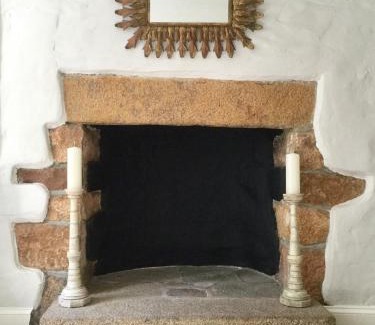 St Aubin Apartment | Fabulous Apartment in Historic House in St Aubin