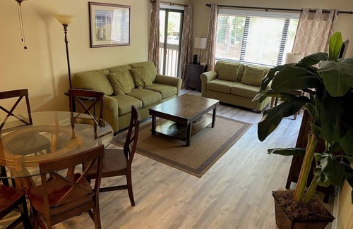 Palmetto Dunes Condo | Fabulous Beach Condo! 2 minute walk to the sand, and less than 5 to Pickleball!