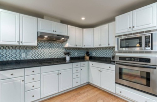 Old Orchard Beach Condo | Fabulous beachfront 2 Bedroom Condo in the middle of the action