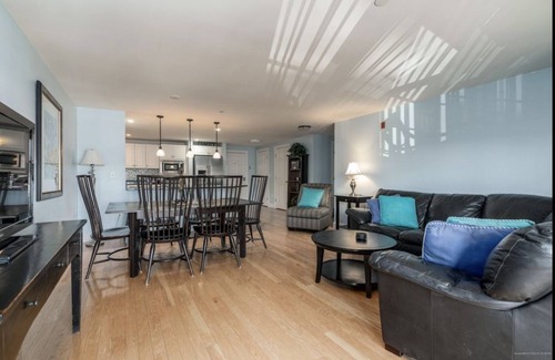 Old Orchard Beach Condo | Fabulous beachfront 2 Bedroom Condo in the middle of the action