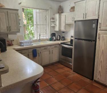 Mullins Apartment | Fabulous condo, 5 mins from Mullins Beach.