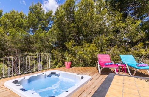 Benissa Coast Villa | Fabulous family villa with large pool and Jacuzzi in exclusive area next to golf