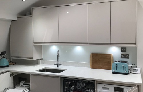 Fitzrovia Apartment | Fabulous Fitzrovia 2 Bed 2 Bath with Early Check-in and Portable Air Con