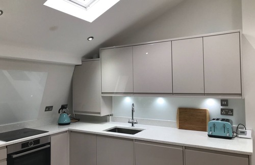 Fitzrovia Apartment | Fabulous Fitzrovia 2 Bed 2 Bath with Early Check-in and Portable Air Con