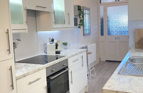 Portsmouth Apartment | Fabulous Flat, location, free wifi, parking, enjoy