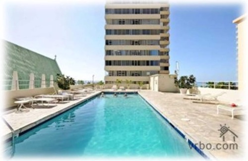 Waikiki Condo | Fabulous Foster towers