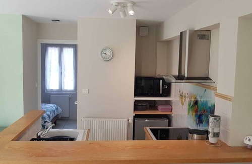 Saint-Amand-de-Belves Apartment | Fabulous 1 bedroom ground floor apartment with own entrance. 3km from Belves.
