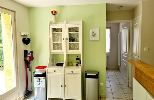 Saint-Amand-de-Belves Apartment | Fabulous 1 bedroom ground floor apartment with own entrance. 3km from Belves.