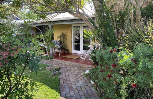 Avalon Beach House | Fabulous holiday home so close to the beach and the village!