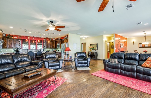 Granbury House | Fabulous "House of Sunsets" on Main Body Water at Beautiful Lake Granbury