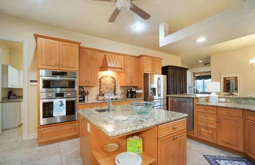 Pelican Villa | Fabulous large 5-bedroom Villa, Harbor Marina Area. Easy Direct Gulf Access