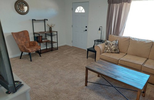 Aberdeen House | Fabulous Location! Home and 1 car garage