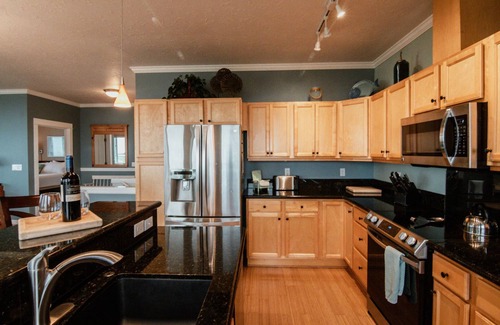 Yachats House | Fabulous Ocean Views! Miles of Sandy Beach! Dog Friendly! Shared Private Beach Access!
