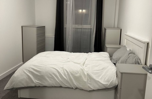 South Hornchurch Apartment | Fabulous One Bedroom Apartment Dagenham