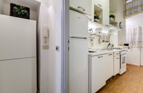 Rione IV Campo Marzio Apartment | Fabulous Pantheon Apartment