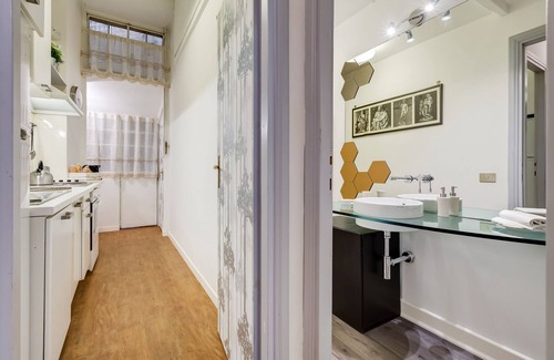 Rione IV Campo Marzio Apartment | Fabulous Pantheon Apartment