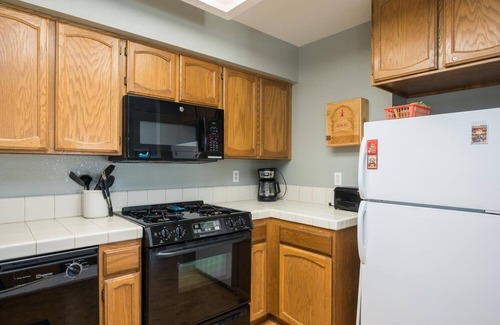 Marine Terrace House | Fabulous, Pet-Friendly Rental in Marine Terrace! Steps from Fiscalini Ranch!