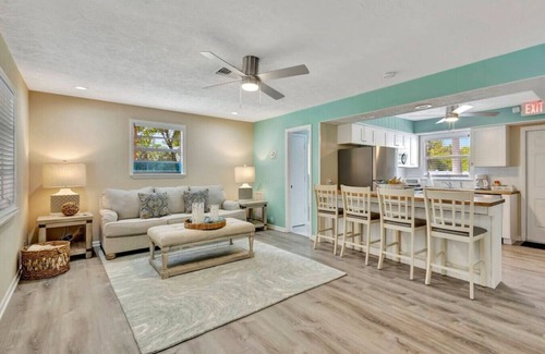 Indian River Estates House | Fabulous Poolside Paradise