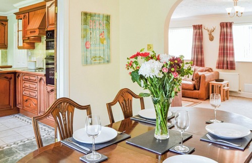 Ludham Cottage | Fabulous spacious family home with perfect Norfolk Broads location.