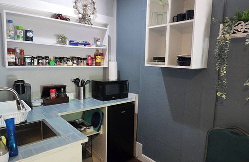 Denton Apartment | Fabulous studios Apartment few blocks from UNT. Centrally located