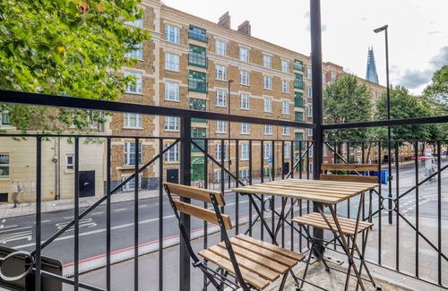 Riverside Apartment | Fabulous Tower Bridge 2BR w/Balcony, nr Tube Station, by Blueground