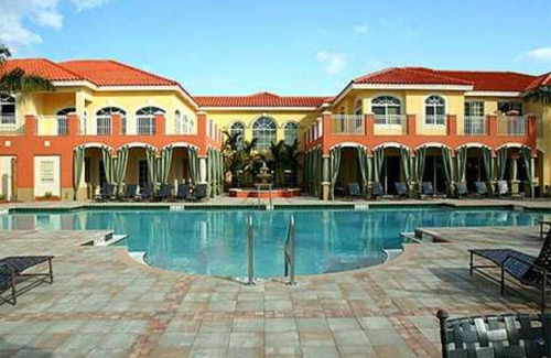 Palm Beach Gardens Condo | FABULOUS Turn-Key Condo in an Exclusive Gated Community - Palm Beach Gardens