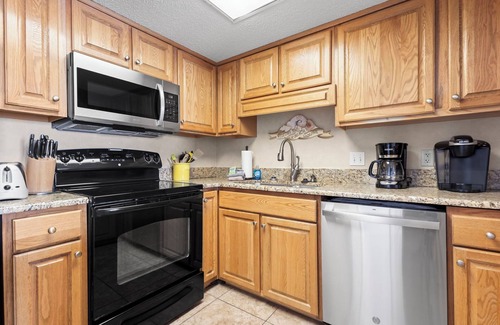 Orange Beach Condo | Fabulous vacation rental with Blue Skies and White Sand