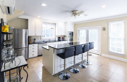 Savannah Victorian District House | Fabulous Victorian/Walk 2 Forsyth/Offstreet Parking/Relaxed Cancellation Policy
