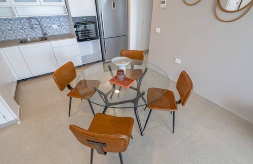 Jerusalem City Centre Apartment | Fabulous view over the Temple Mount, 1 bedrooms